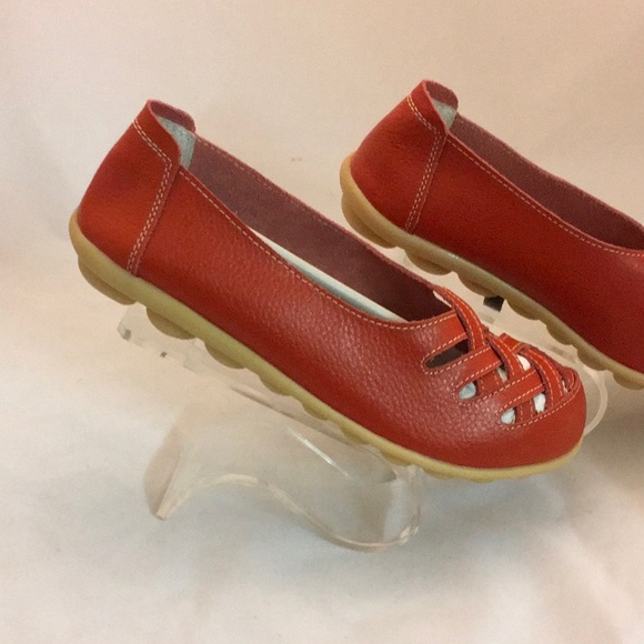 Women Red Leather Flat Shoes - Picture 2 of 5